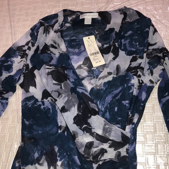 NY&COMPANY TOP - Picture 2 of 5